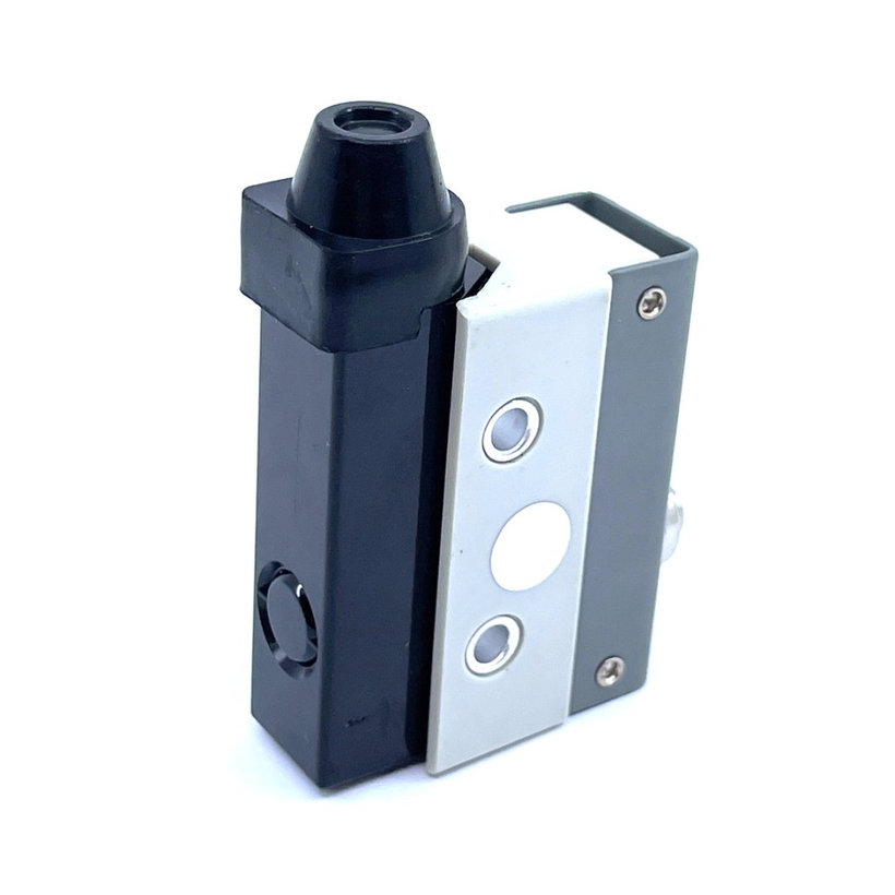 Koncový spínač s krátkým kovovým čepem