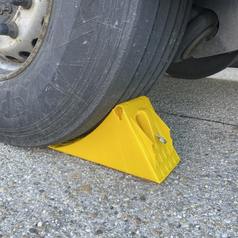 Zakládací klín pod kola 415 mm