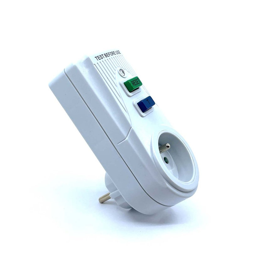 Zásuvkový adaptér s proudovým chráničem 16A