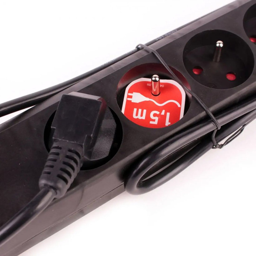 Prodlužovací kabel 6-zásuvkový s vypínačem černý 1,5m