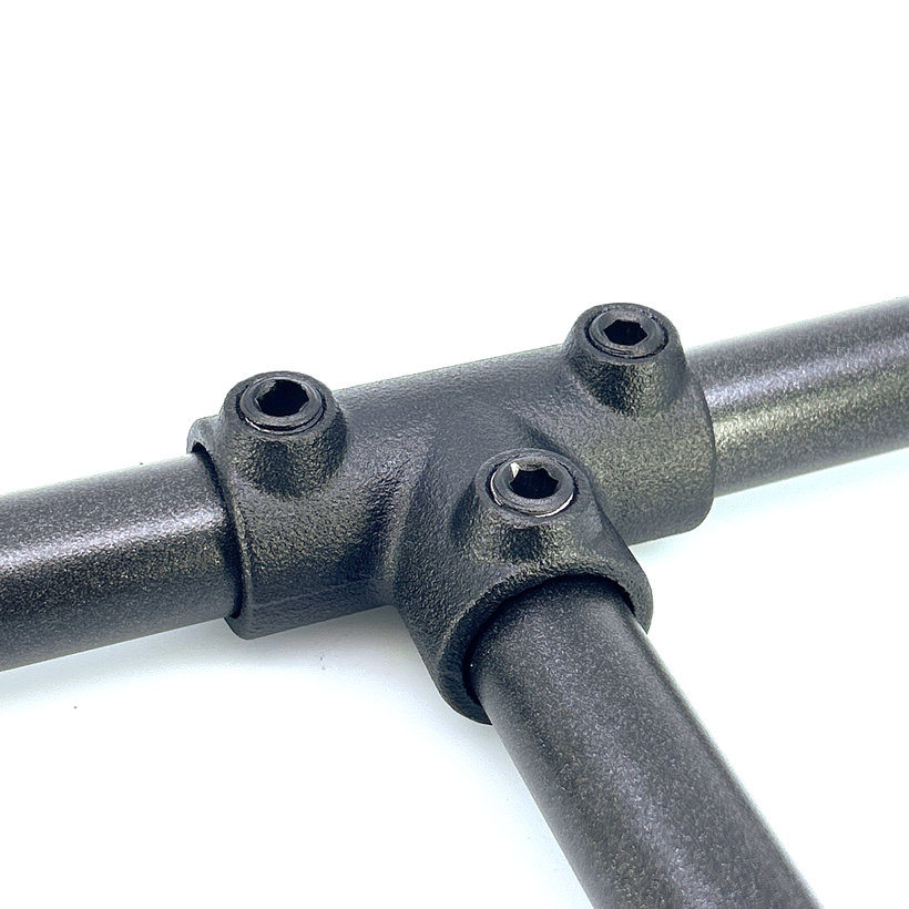 Spojovací článek ve tvaru T 27 mm - černý