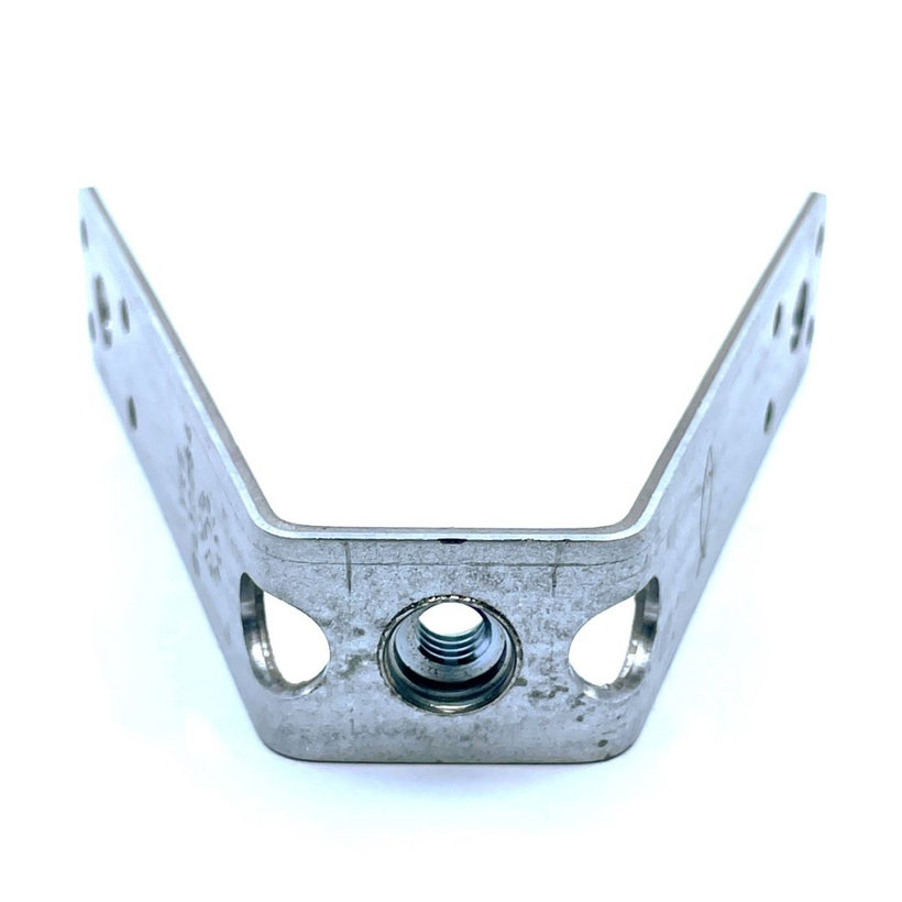 Závěs trapézový M8