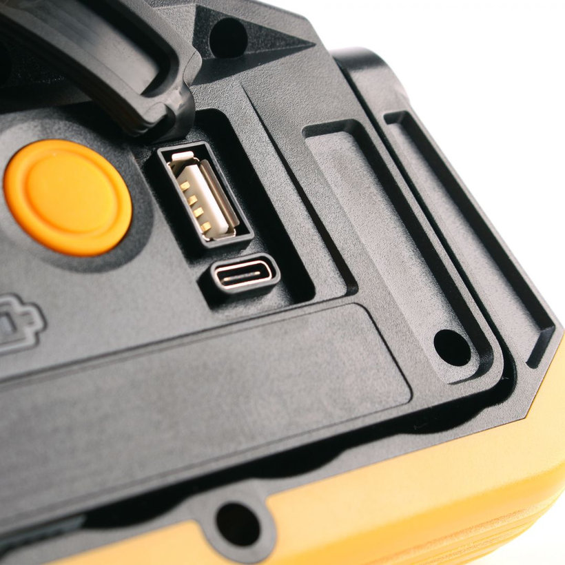 Mobilní LED akumulátorový reflektor PF 1000 MA