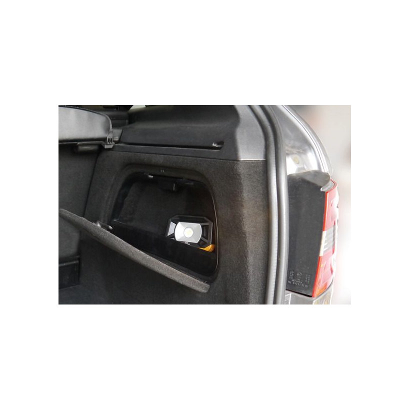 Mobilní LED akumulátorový reflektor PF 1000 MA