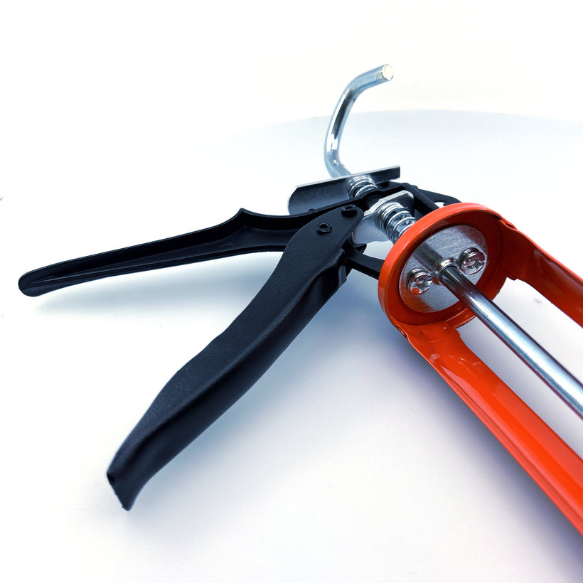 Pistole na tmel - kovová 310ml