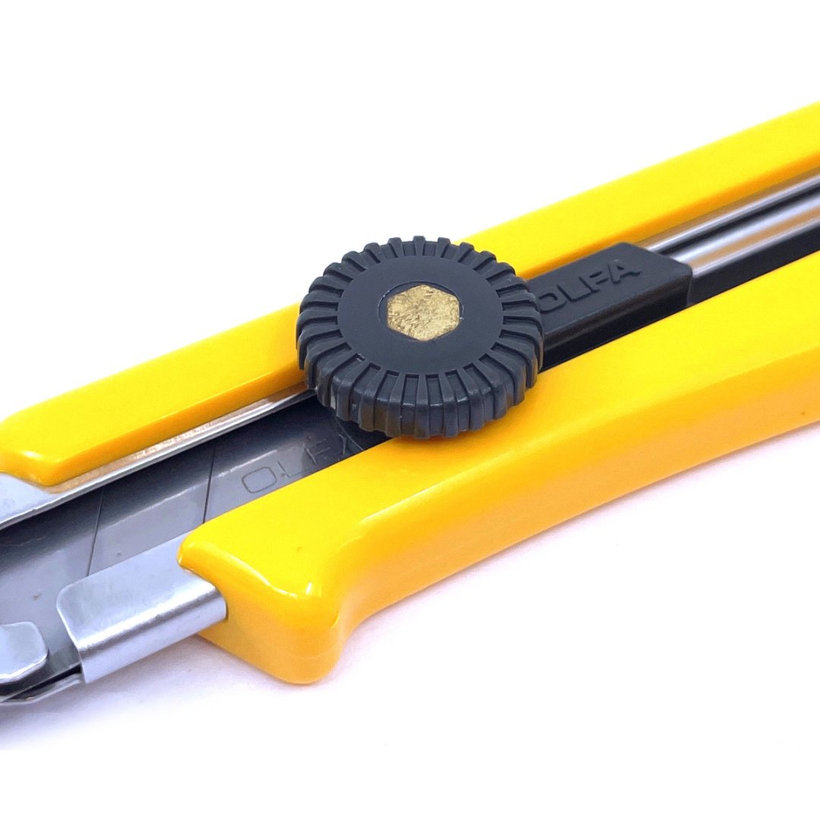 Nůž univerzální olamovací 18mm