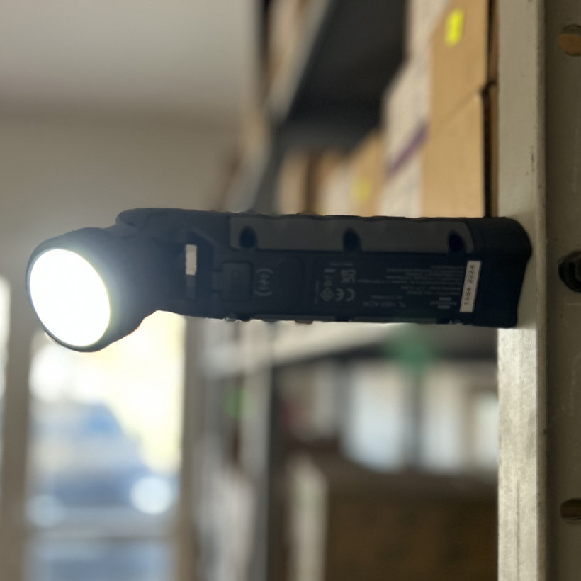 Professional nabíjací LED baterka TL1000 ACW, 1000lm IP54