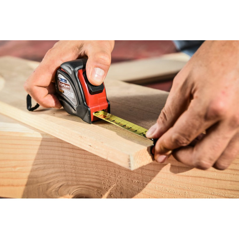 Metr svinovací pogumovaný s magnetem 7,5m