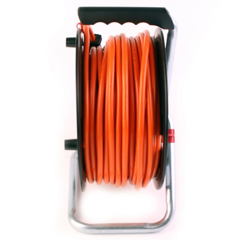 Prodlužovací kabel na bubnu stavební 50m