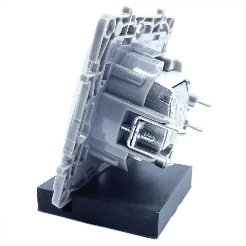 Niloé zásuvka TV+R+SAT bílá průběžná