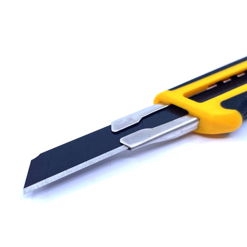 Nůž univerzální olamovací 9mm