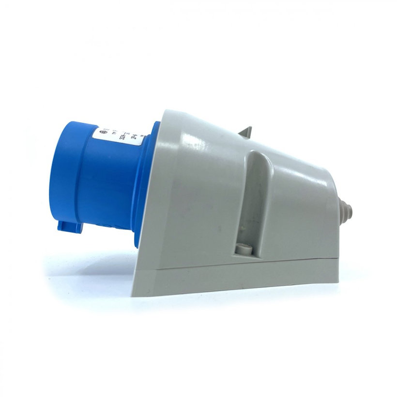 Přívodka nástěnná 32A/3 IPN 3232