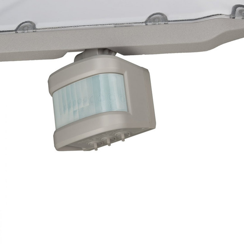 LED reflektor s infračerveným pohybovým čidlem