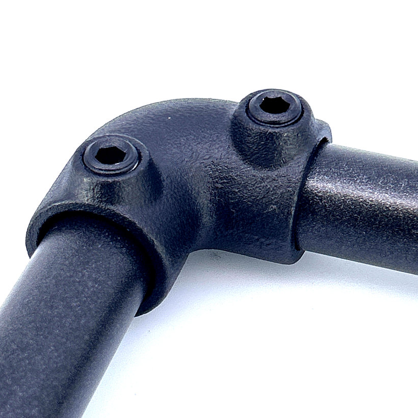 Spojovací článek ve tvaru L 27 mm - černý