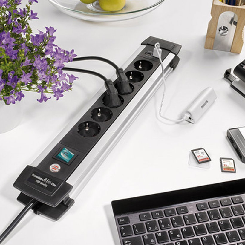 Prodlužovací kabel 6-zásuvkový, Premium-Alu-Line s USB nabíječkou 3m