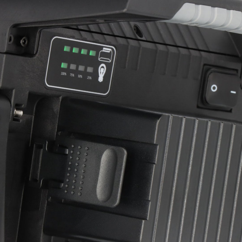 Reflektor LED bateriový