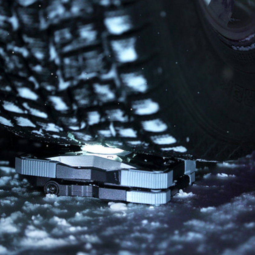 Mobilní nabíjecí LED reflektor RUFUS 3000 MA