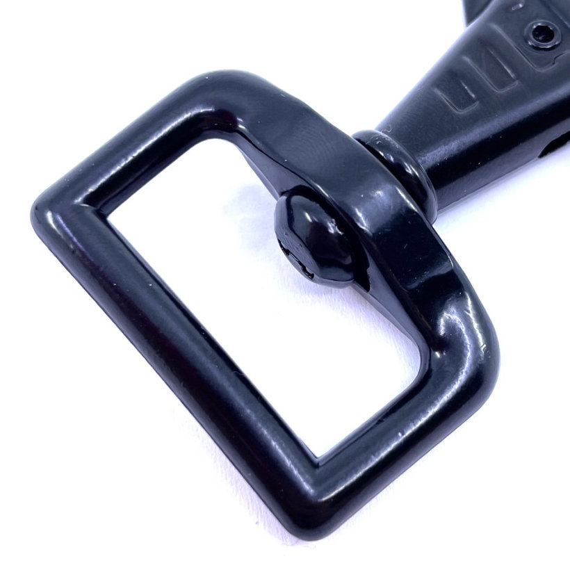 Karabina otočná s prolisem a pojistkou černá 84x25mm