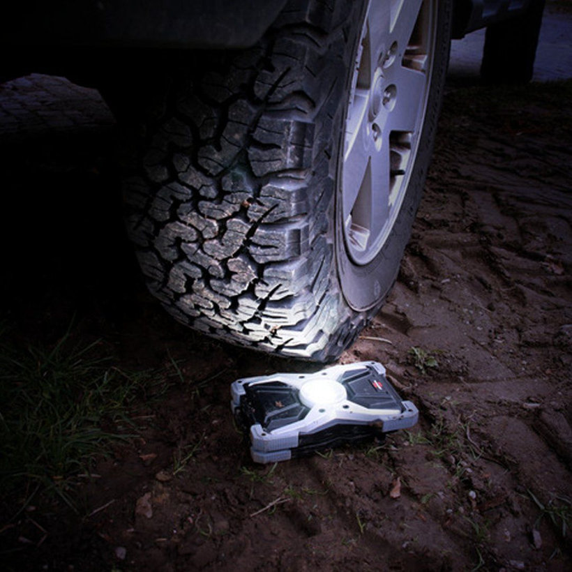 Mobilní nabíjecí LED reflektor RUFUS 1500 MA