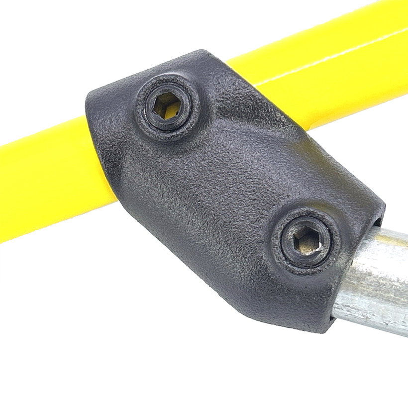 Spojovací článek ve tvaru J 27 mm - černý