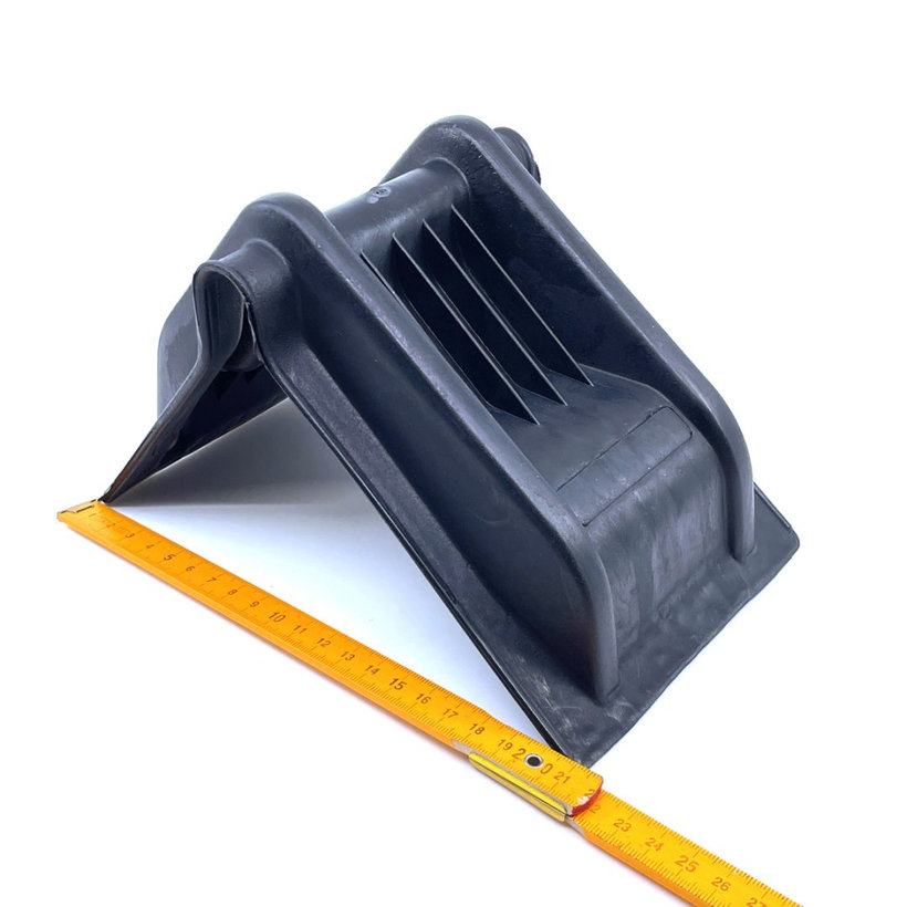 Ochranný plastový roh 215x140x135mm