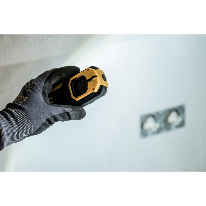 4 LED akumulátorová ruční svítilna