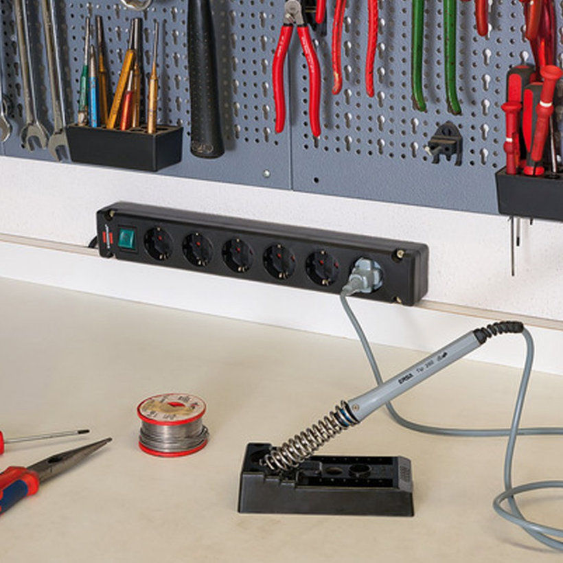 Prodlužovací kabel Bremounta, černý 3m