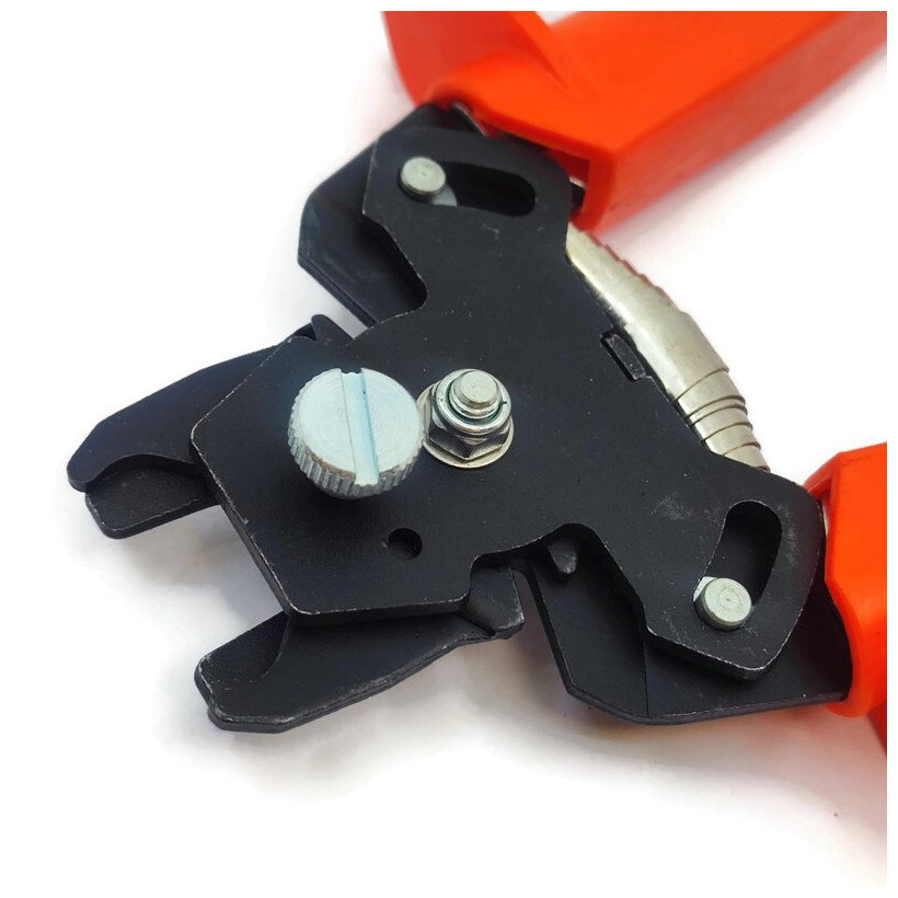 Kleště omega se zásobníkem