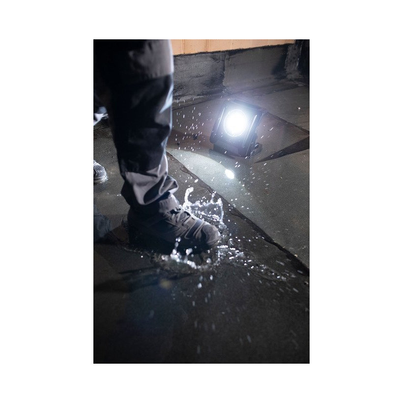 Mobilní LED reflektor Hybrid MULTI