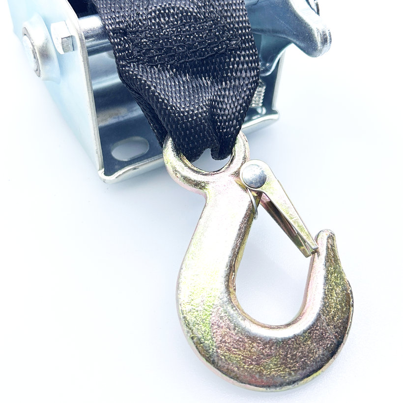 Ruční naviják s textilním pásem 900 kg