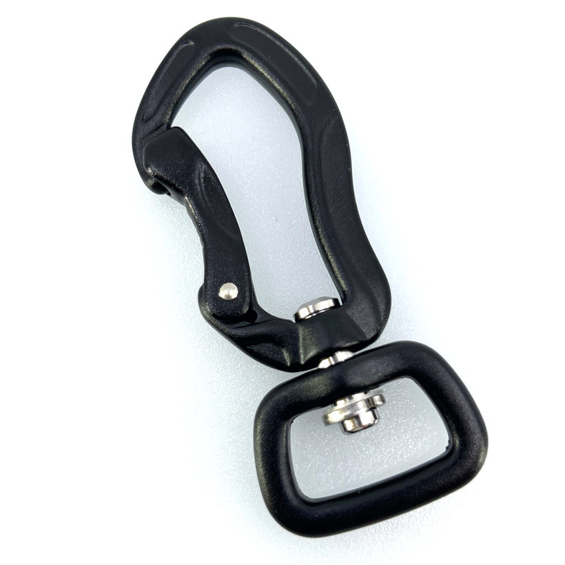 Hliníková karabina bez zapínání ovál 71mm - černá