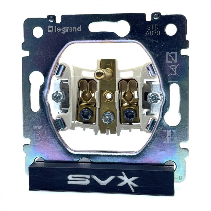 Valena zásuvka s krytím IP44 béžová