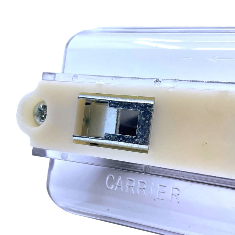 Držák k nožovým pojistkám