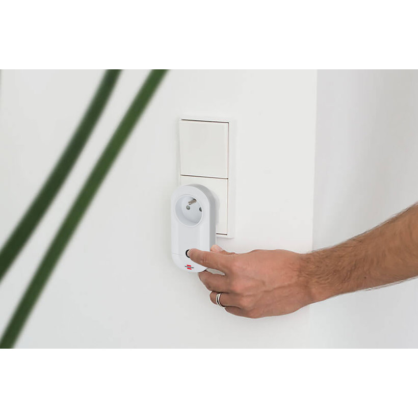 Dálkový spínací set 3 zásuvky 1000W IP20 bílý