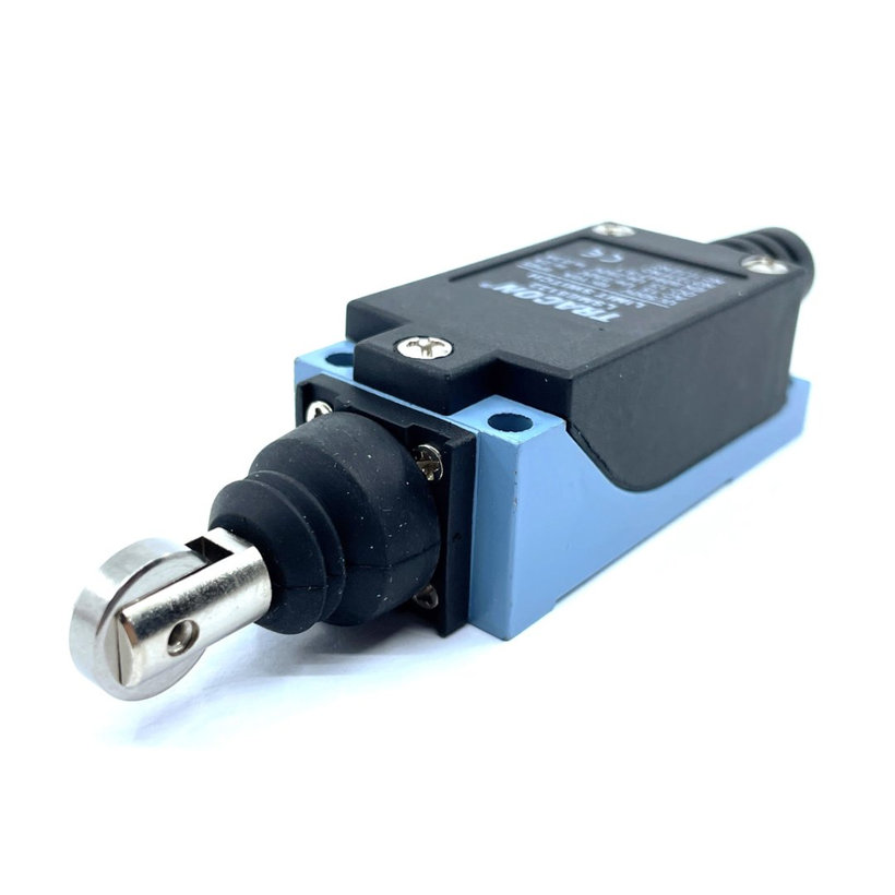 Koncový spínač s příčným rotačním čepem