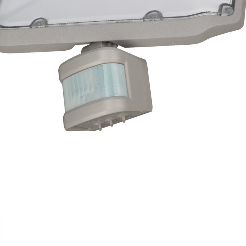 LED reflektor s infračerveným pohybovým čidlem