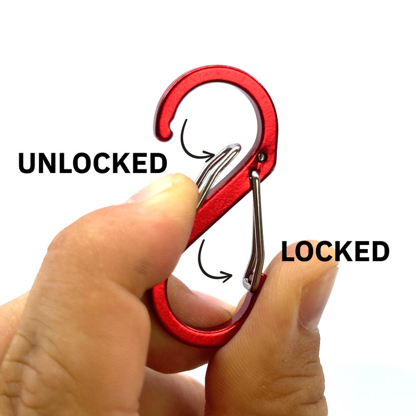 Okrasná karabina ve tvaru S-háku 50 mm - červená