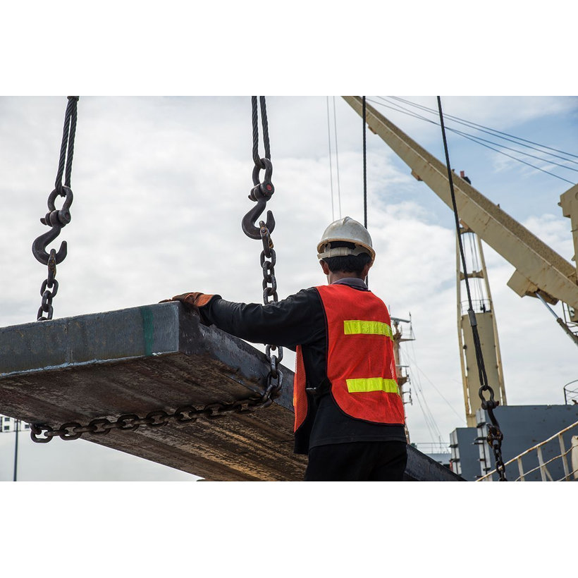 Třmen pevnostní Tvar Oblouk s čepem - černý 3,25T