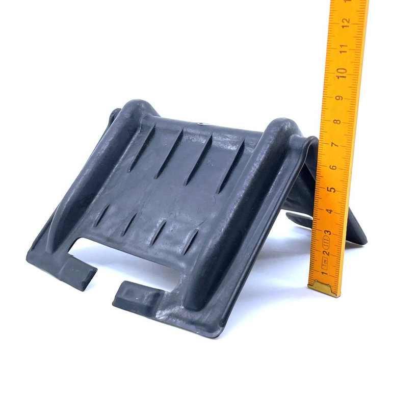 Ochranný plastový roh 100x140x80mm