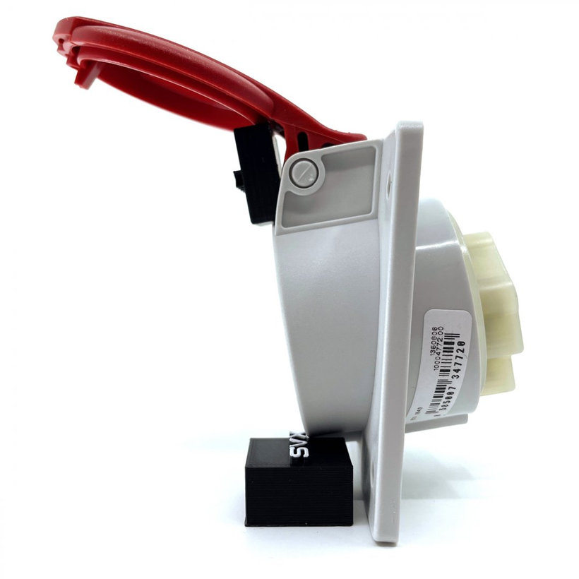 Zásuvka vestavná IEN 1643