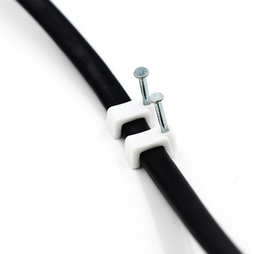 Kabelážní příchytka čtvercová bílá 10mm