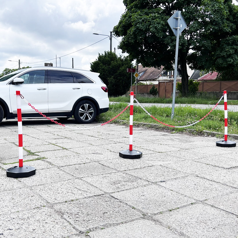 Silničářský podstavec červeno-bílý 90cm