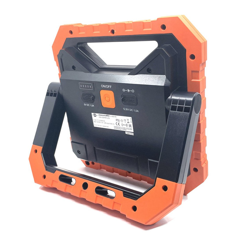 Mobilní LED reflektor AKU Strahler X