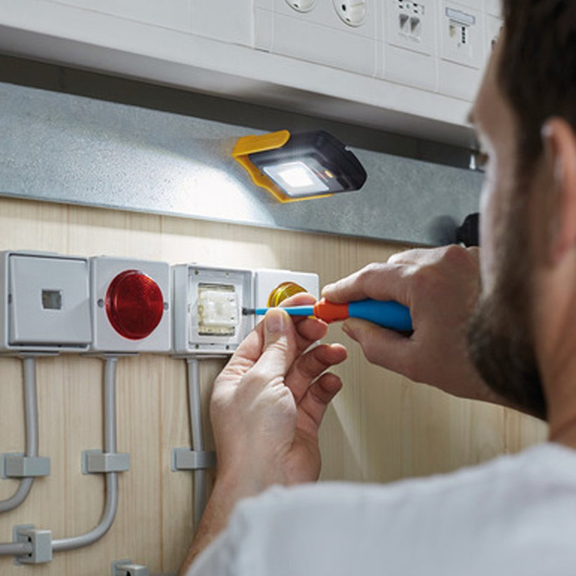 SMD LED univerzální svítilna HL DB43 MH