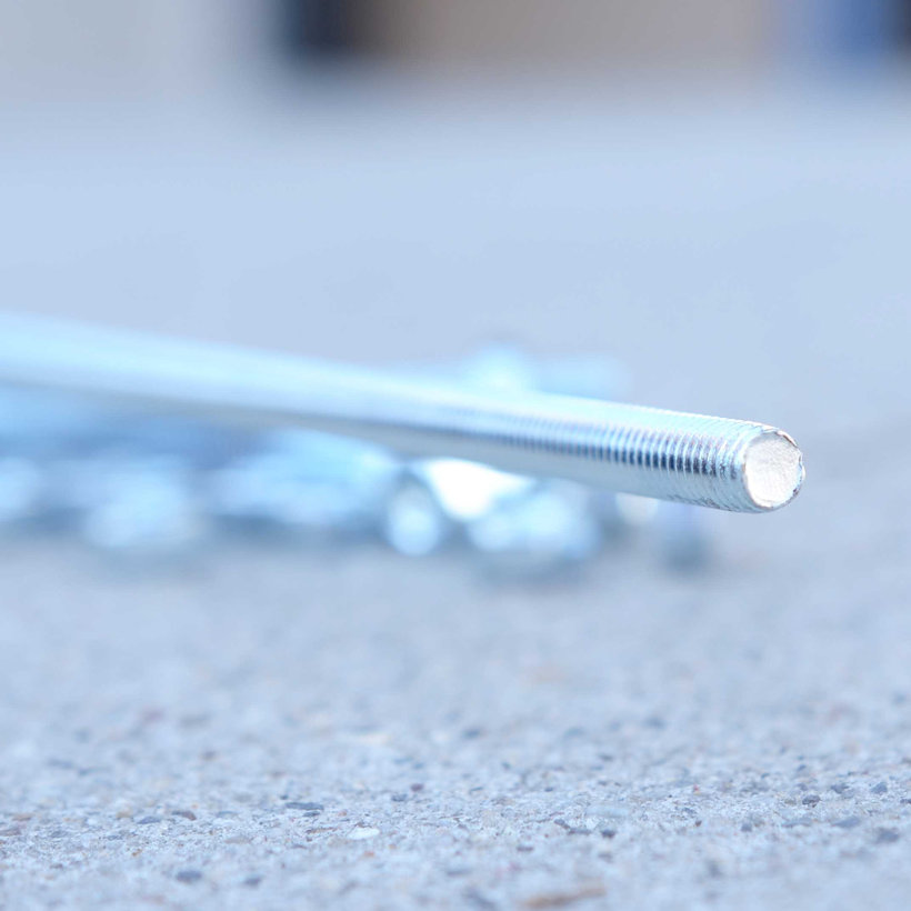 Závitová tyč DIN 975 8.8 zn M20x1000