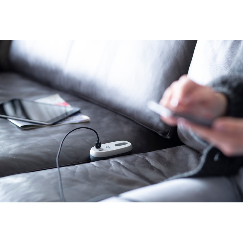 Stolová zásuvka 1-násobná, plochá 3m