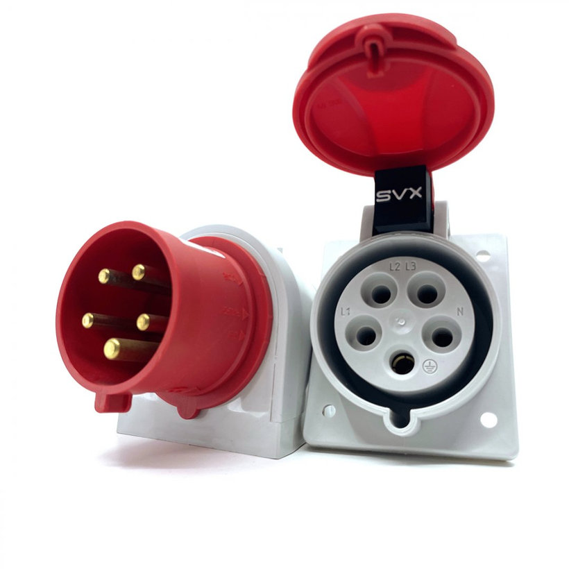 Přívodka nástěnná 32A/4 IPN 3243