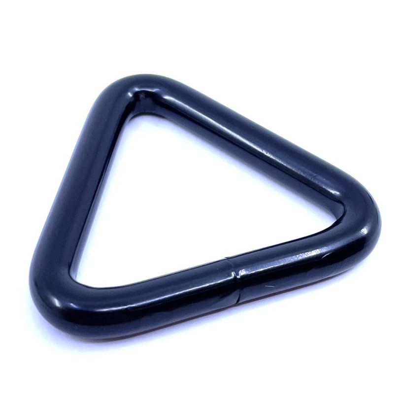 Trojúhelník svařovaný černý 4x25mm