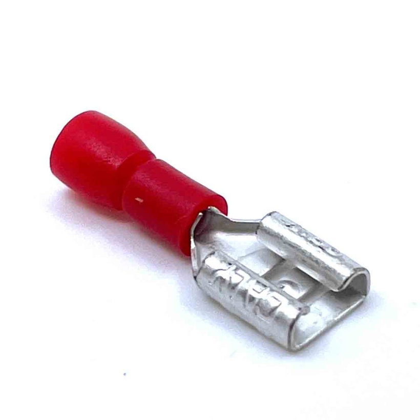 Izolované Cu lisovací dutinky ploché červené 1,5mm²