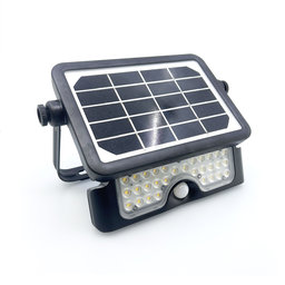 LED reflektor se solárním panelem a snímačem pohybu